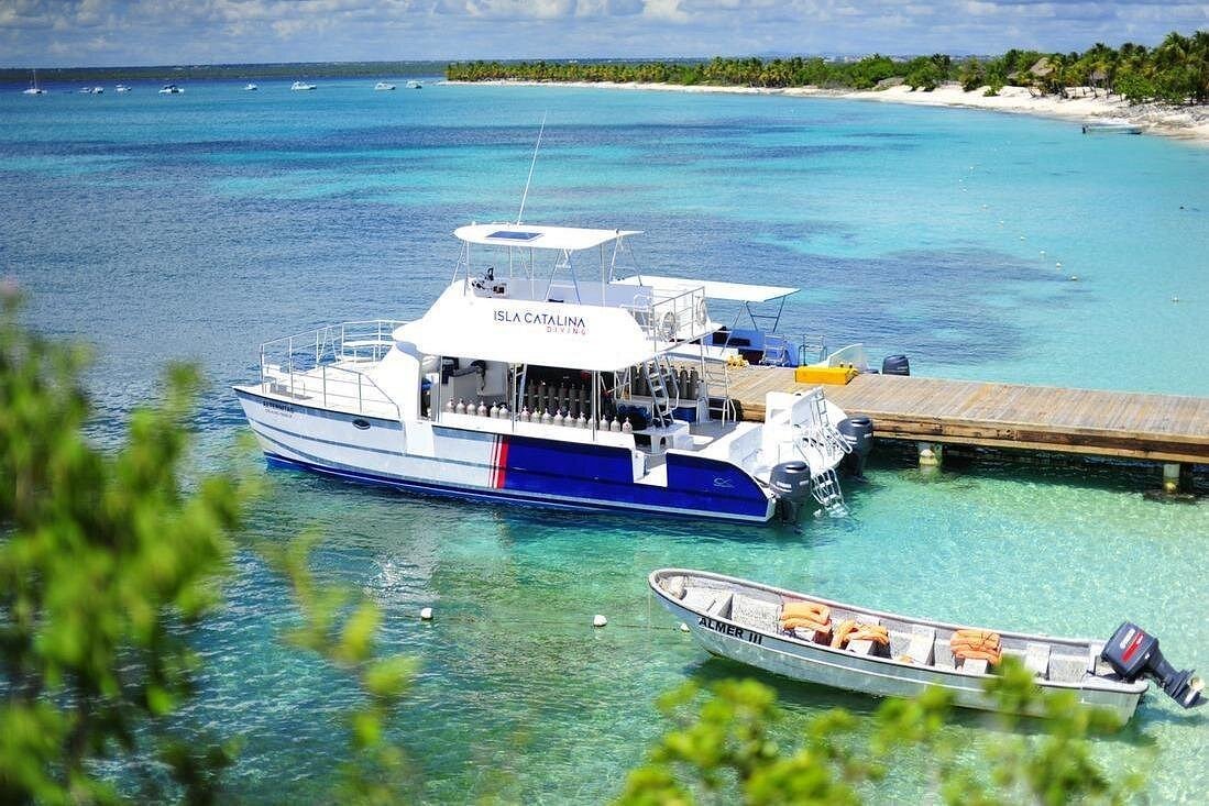 Isla Catalina – Snorkel y Playa